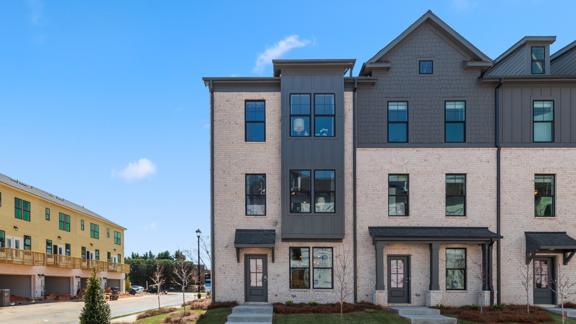 Gallery Detail: Silverock New Luxury Townhomes For Sale Mcdonough Ga