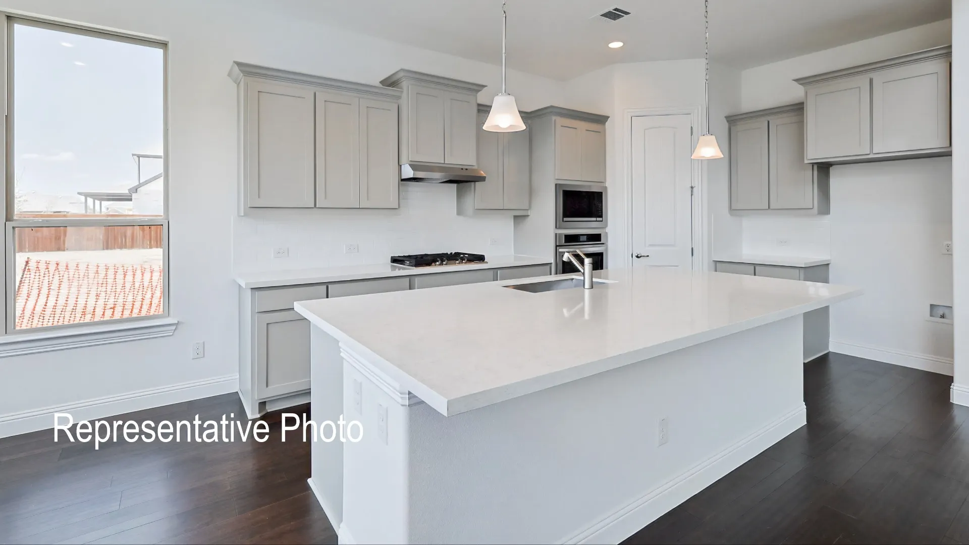 Dartmouth at 2269 Slate Drive, Waxahachie, Texas: photo 2
