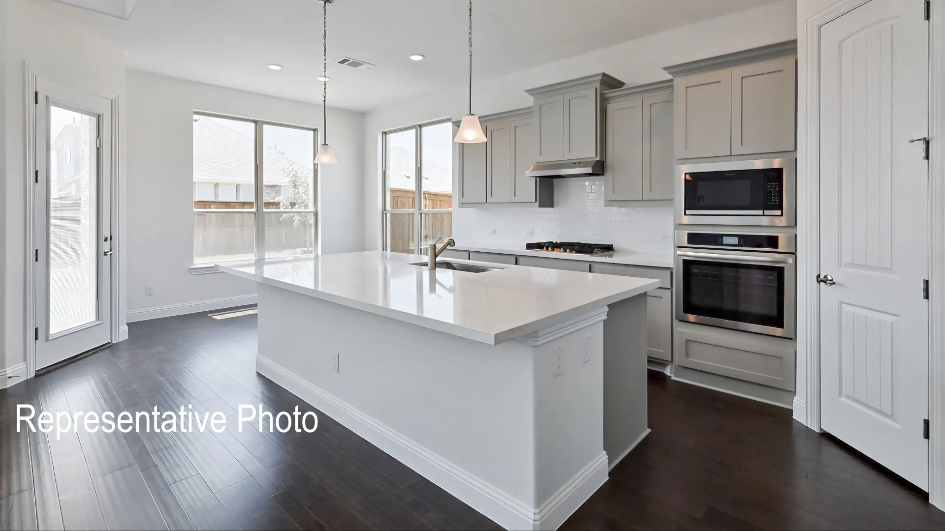 Dartmouth at 2269 Slate Drive, Waxahachie, Texas: photo 3