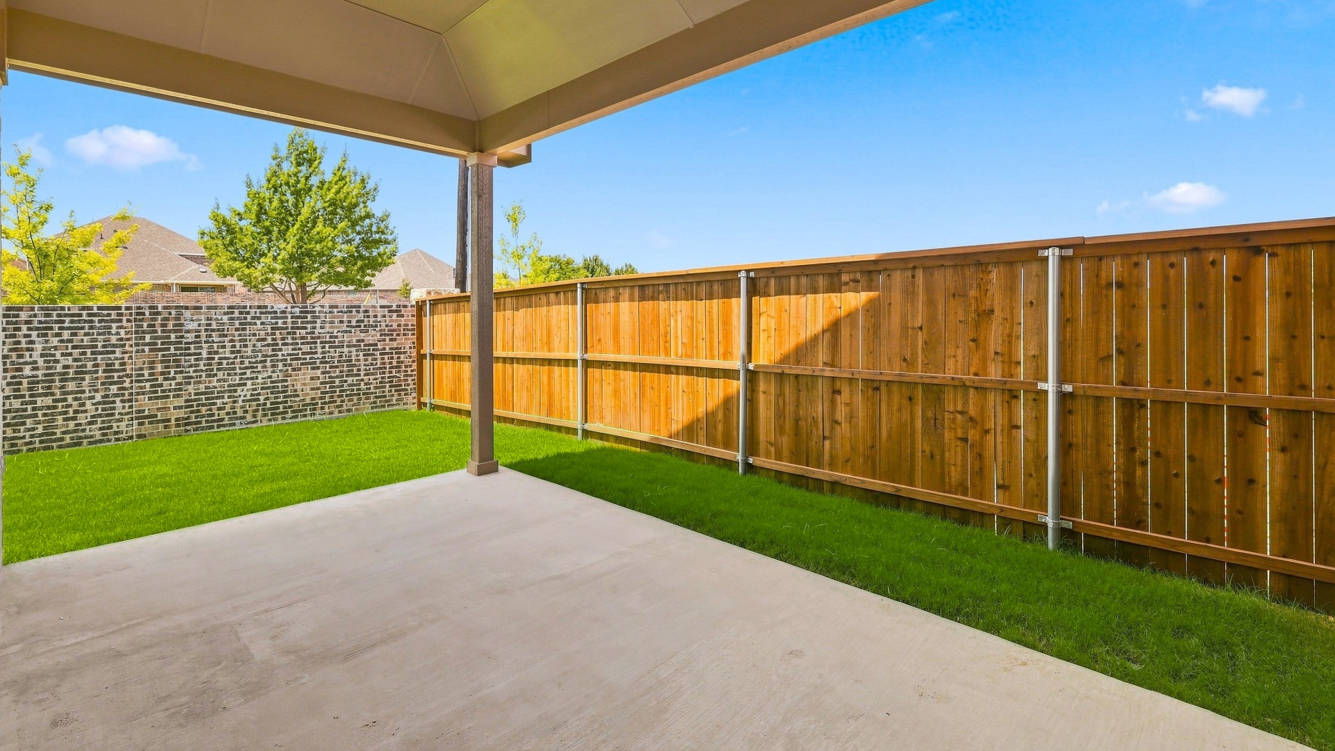 Elm at 2712 Alcove Lane, Corinth, Texas: photo 1