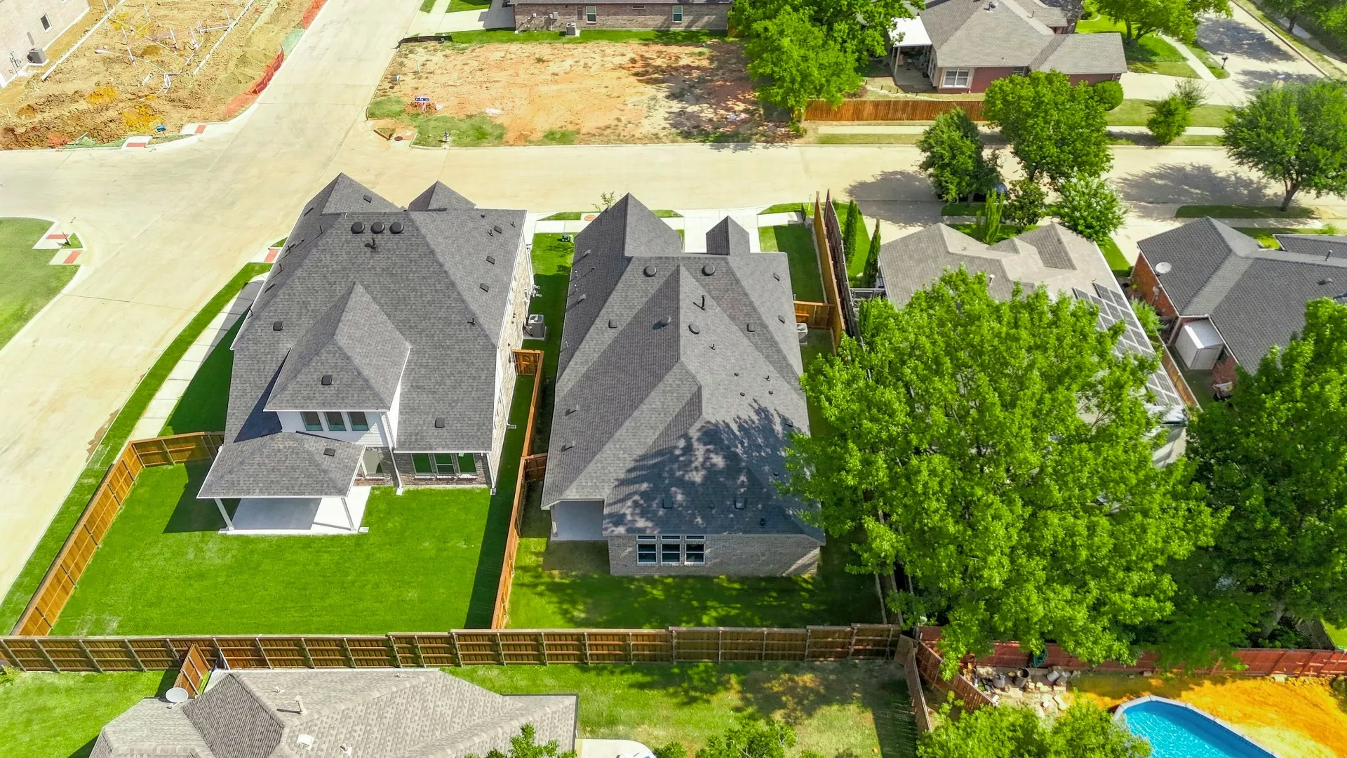 Oleander at 2904 Alcove Lane, Corinth, Texas: photo 2