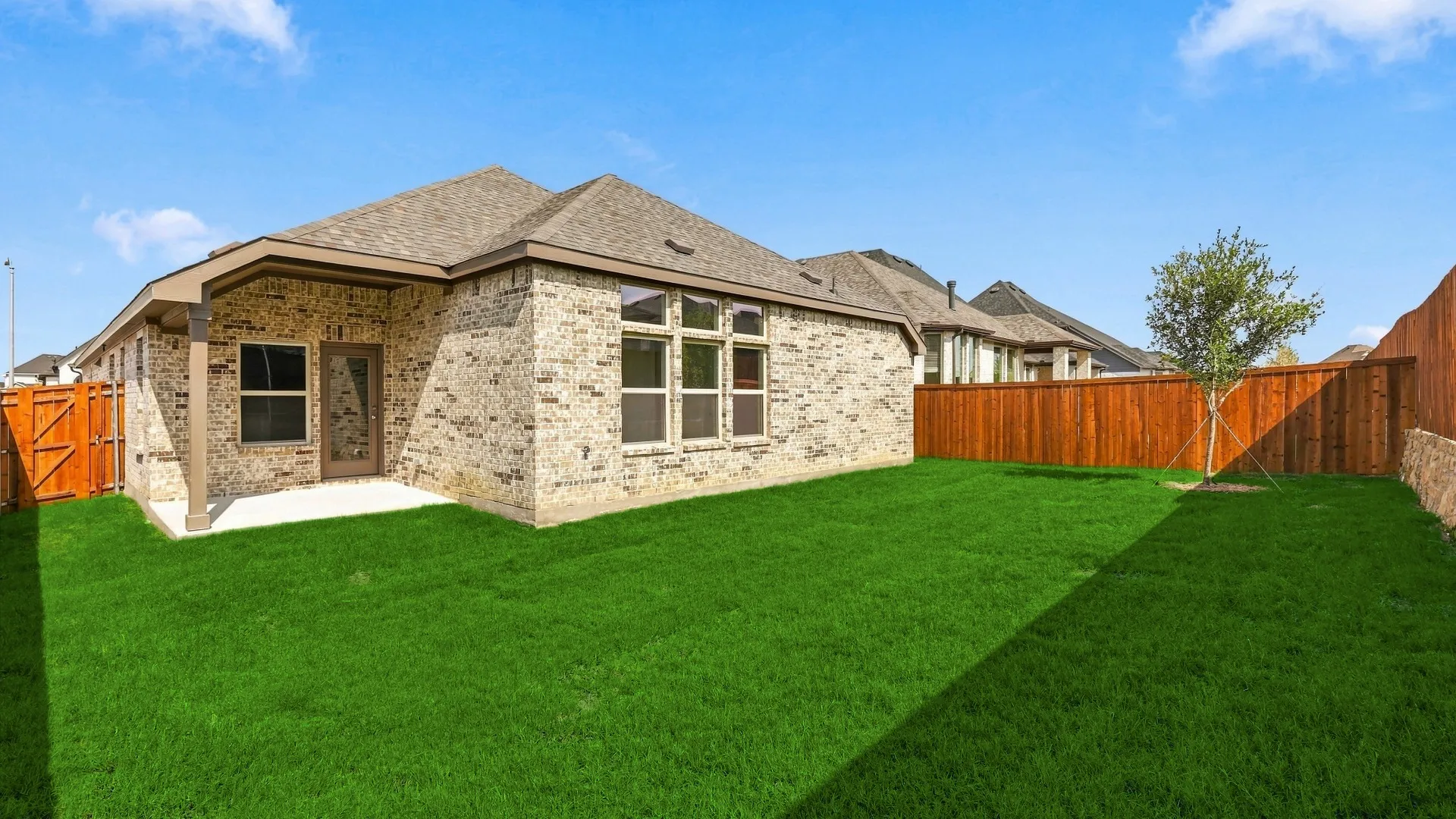 Oleander at 944 Alberta Spruce Road, Fort Worth, Texas: photo 2