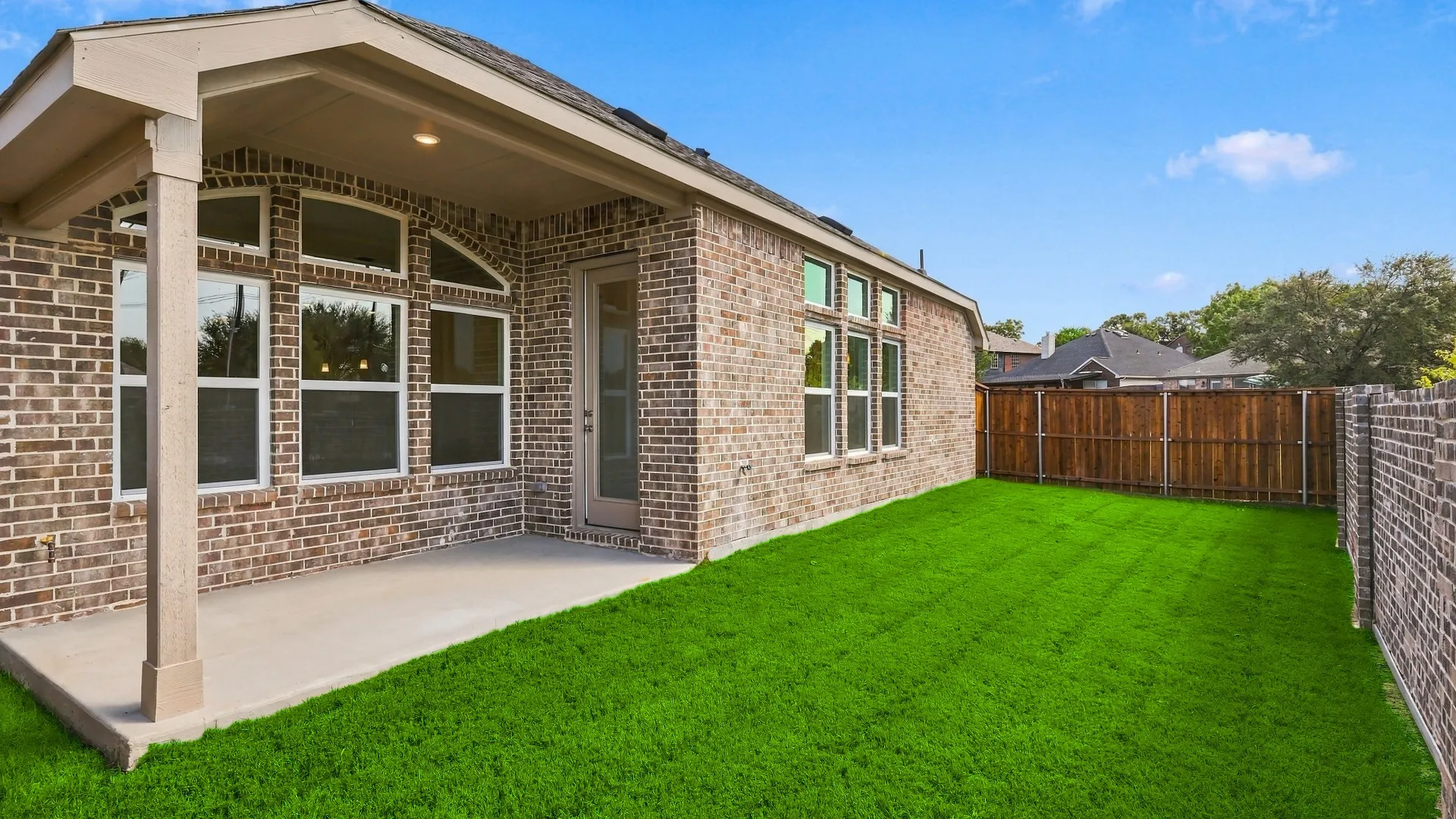 Juniper at 2808 Alcove Lane, Corinth, Texas: photo 3